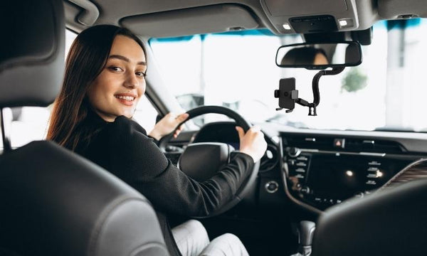 Keeping Teen Drivers From Being Distracted While Driving